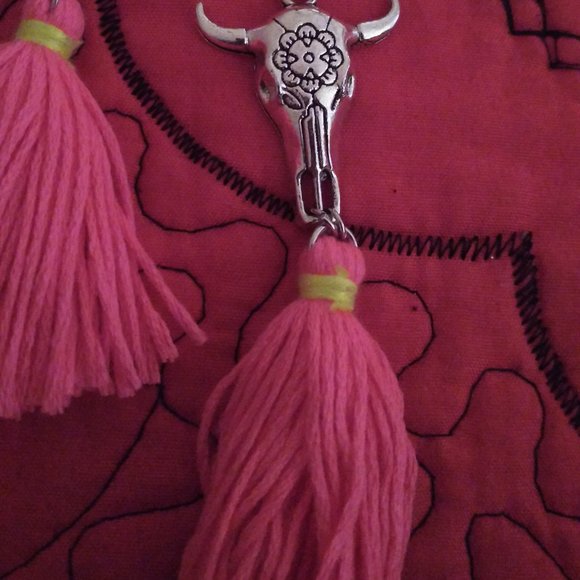 Tassel Earrings Pink - Picture 3 of 4